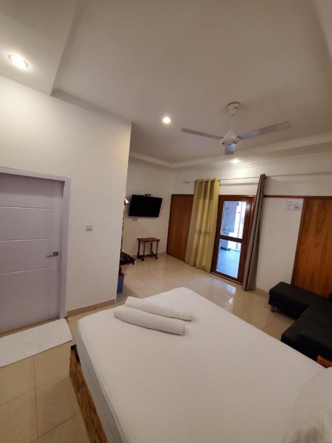 Hotel Sun & Surf Thulusdhoo Exterior foto