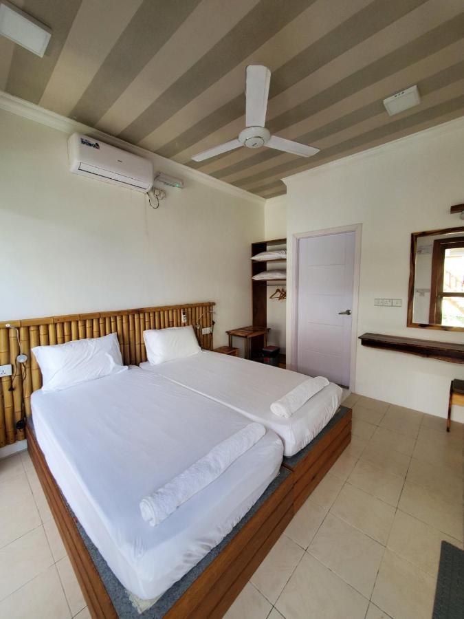 Hotel Sun & Surf Thulusdhoo Exterior foto
