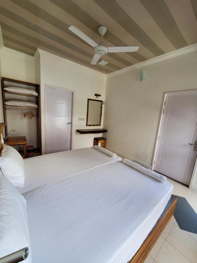 Hotel Sun & Surf Thulusdhoo Exterior foto